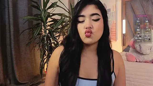 Snapshot of SweetiePie_3 chatting on May 19, 2026, 12:56 pm SweetiePie 3 online show from May 19, 2026, 12:56 pm
