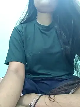 NayraG online show from March 16, 2026, 6:43 pm