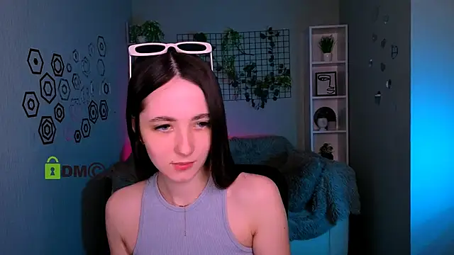 Snapshot of bella_dorn chatting on May 5, 2026, 12:19 pm bella dorn online show from May 5, 2026, 12:19 pm