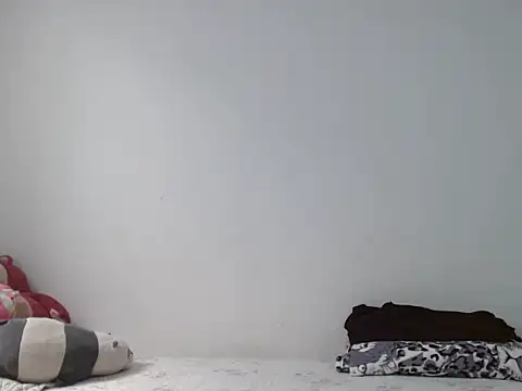 Snapshot of Briahana_Drink chatting on March 19, 2026, 5:35 pm Briahana Drink online show from March 19, 2026, 5:35 pm