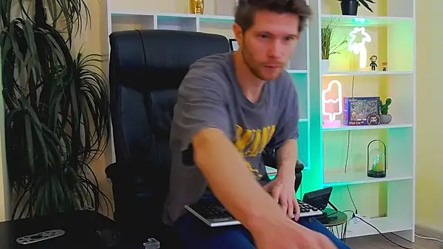 Eddie Baker online show from April 28, 2026, 2:27 am