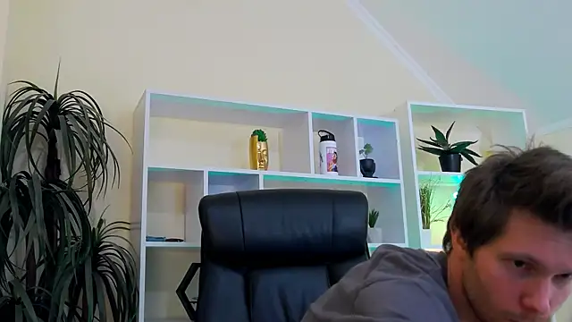 Eddie Baker online show from April 22, 2026, 9:43 pm