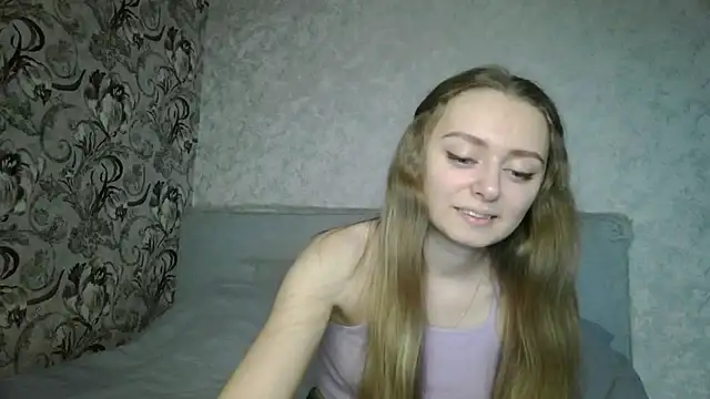 Snapshot of MysticGlimmer chatting on April 2, 2026, 1:40 pm MysticGlimmer online show from April 2, 2026, 1:40 pm