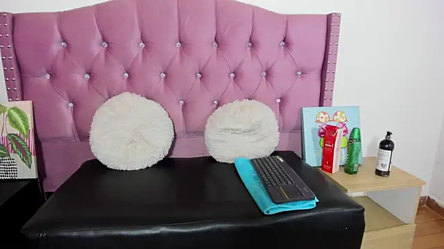 Snapshot of Liz_Grettel chatting on May 6, 2026, 6:45 pm Liz Grettel online show from May 6, 2026, 6:45 pm