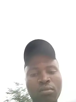 Snapshot of MrMike144 chatting on April 8, 2026, 4:25 am MrMike144 online show from April 8, 2026, 4:25 am