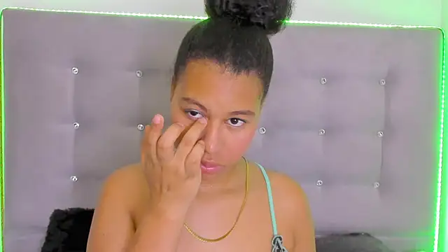 tatianasquirthot online show from June 7, 2026, 7:08 pm
