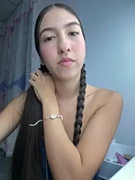 sara omi online show from April 3, 2026, 8:43 am