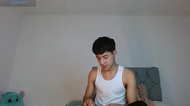 Snapshot of Sebas_fire4 chatting on May 20, 2026, 2:47 pm Sebas fire4 online show from May 20, 2026, 2:47 pm