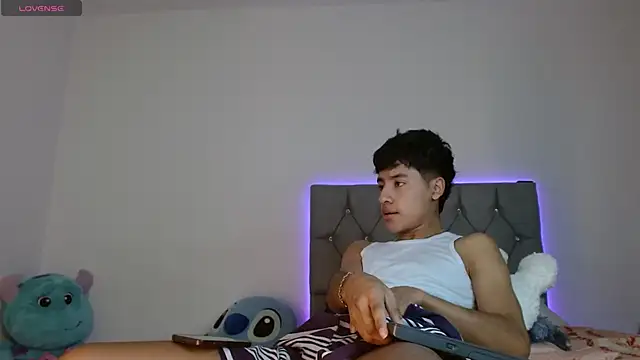 Snapshot of Sebas_fire4 chatting on May 15, 2026, 11:03 pm Sebas fire4 online show from May 15, 2026, 11:03 pm