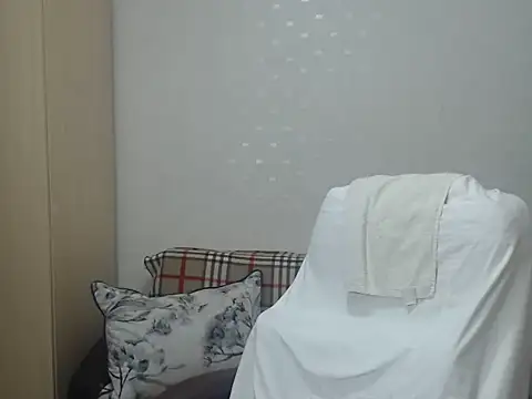 Snapshot of BlondEagleMuscle chatting on June 19, 2026, 8:36 pm BlondEagleMuscle online show from June 19, 2026, 8:36 pm