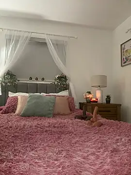 NikkiRylie online show from July 8, 2026, 1:08 am