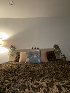 NikkiRylie online show from July 16, 2026, 1:24 am