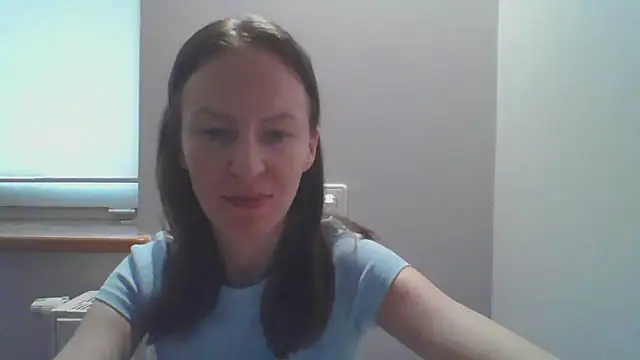 Snapshot of AnnaTight chatting on July 2, 2026, 8:31 am AnnaTight online show from July 2, 2026, 8:31 am