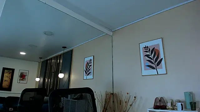 SofiiMontes online show from April 28, 2026, 11:36 am