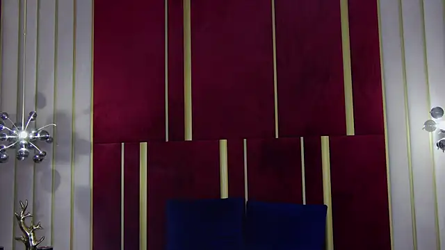 Noir Kitty online show from April 24, 2026, 2:19 pm