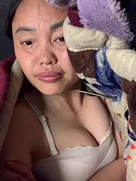 ten-girl-2k5 online show from March 13, 2026, 4:12 pm