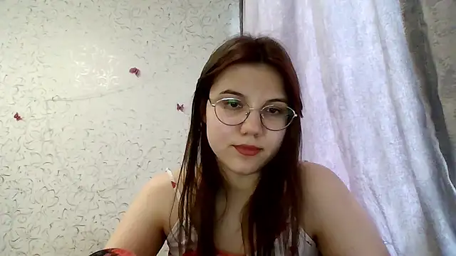 Aurora Breeze online show from April 28, 2026, 11:47 am