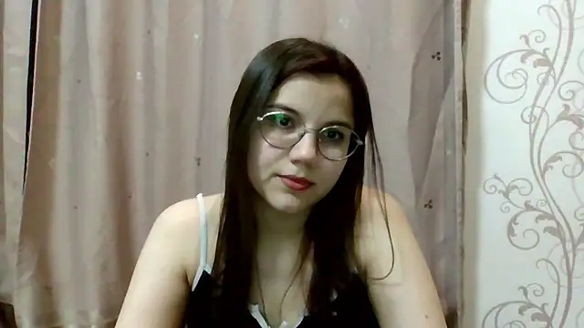 Aurora Breeze online show from April 26, 2026, 8:06 pm