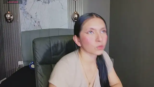 Chloe16  online show from July 22, 2026, 11:18 pm