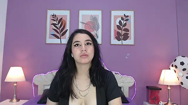 YayaQueen online show from July 20, 2026, 11:45 am