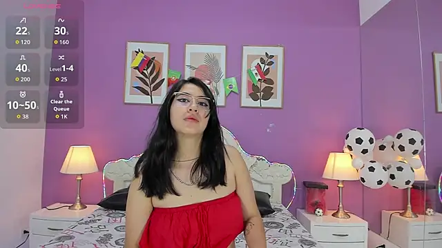 YayaQueen online show from July 13, 2026, 12:04 pm