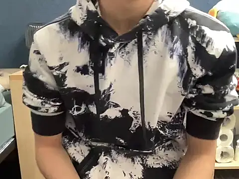 Snapshot of hoppyhops chatting on March 12, 2026, 4:33 pm hoppyhops online show from March 12, 2026, 4:33 pm