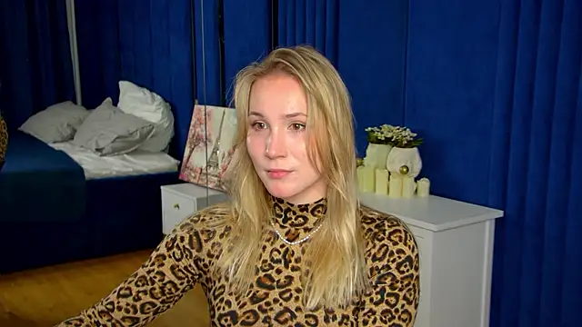 Snapshot of ElaraVoltage chatting on July 7, 2026, 5:05 pm ElaraVoltage online show from July 7, 2026, 5:05 pm
