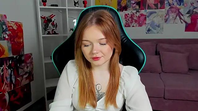 ElinaVale online show from April 21, 2026, 5:19 pm