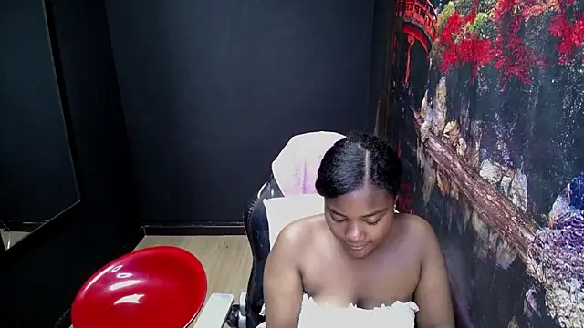 Candykss online show from April 28, 2026, 2:27 am