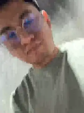 Snapshot of GoldenM95 chatting on March 13, 2026, 5:45 am GoldenM95 online show from March 13, 2026, 5:45 am