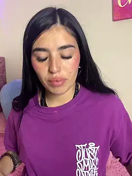 Charlothe1 online show from April 15, 2026, 12:38 am