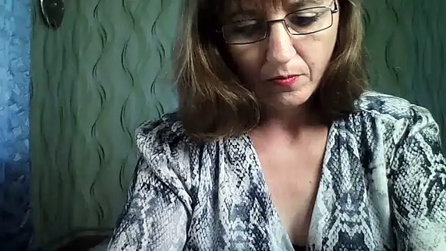 Alisaprice077 online show from July 19, 2026, 7:06 am