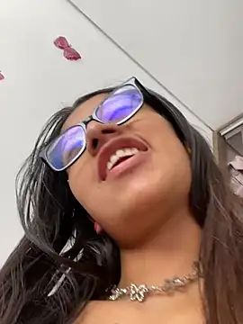 chanell pinkk online show from March 28, 2026, 3:02 pm