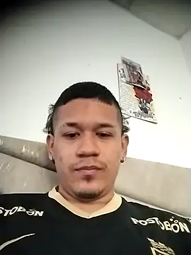 Snapshot of Paisa__Col77 chatting on March 14, 2026, 4:02 pm Paisa Col77 online show from March 14, 2026, 4:02 pm