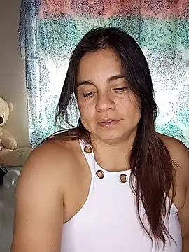 Snapshot of BettyBoo_w chatting on July 4, 2026, 7:18 pm BettyBoo w online show from July 4, 2026, 7:18 pm