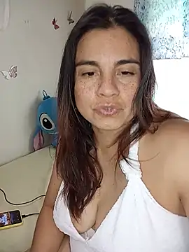 Snapshot of BettyBoo_w chatting on July 24, 2026, 6:48 pm BettyBoo w online show from July 24, 2026, 6:48 pm