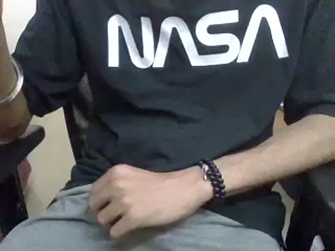 Snapshot of tox_ic chatting on March 7, 2026, 6:57 pm tox ic online show from March 7, 2026, 6:57 pm