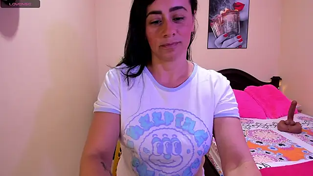 sara florez12 online show from April 14, 2026, 11:15 am