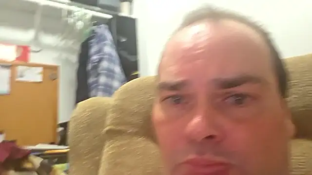 Snapshot of RickyErtler2933 chatting on March 9, 2026, 7:56 am RickyErtler2933 online show from March 9, 2026, 7:56 am