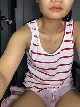 -Lilyn- online show from April 5, 2026, 6:14 pm