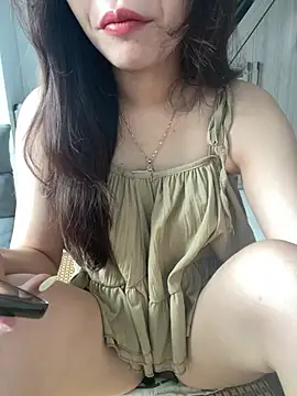 Snapshot of Lyn_baby chatting on July 1, 2026, 5:52 am Lyn baby online show from July 1, 2026, 5:52 am