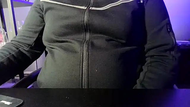 Snapshot of bshcock chatting on March 7, 2026, 2:44 pm bshcock online show from March 7, 2026, 2:44 pm