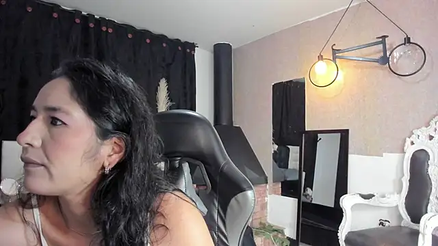 Snapshot of Vicky_Angeel chatting on July 3, 2026, 3:57 am Vicky Angeel online show from July 3, 2026, 3:57 am