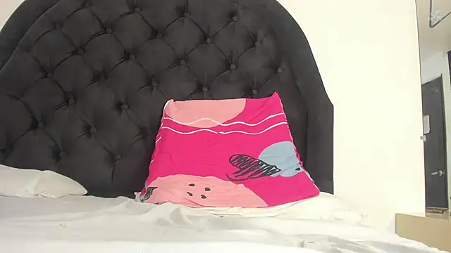 Melisa Ebony online show from April 27, 2026, 9:57 pm