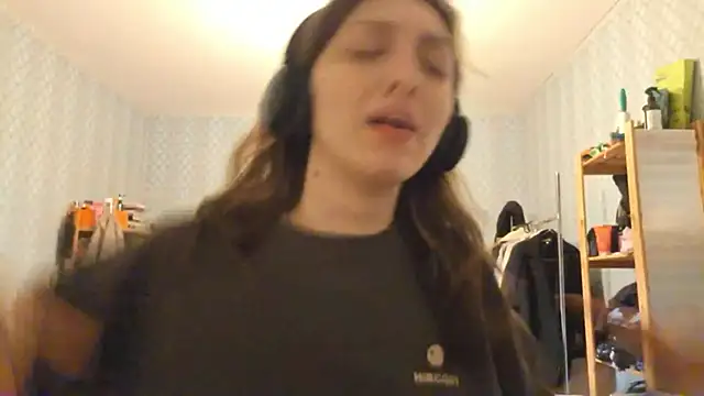 CindyLight online show from March 18, 2026, 6:20 pm