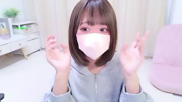 Snapshot of TSU-YU chatting on April 13, 2026, 9:02 am TSU-YU online show from April 13, 2026, 9:02 am