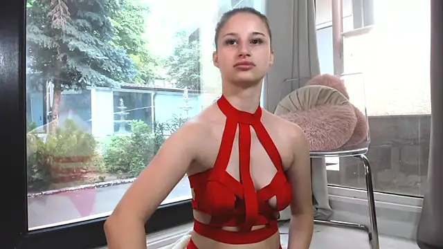 ScarletFlameee online show from July 12, 2026, 5:41 am