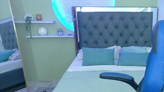 ariah cute online show from June 19, 2026, 7:30 pm