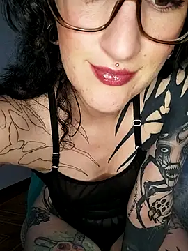 VelvetVal  online show from June 24, 2026, 9:12 pm