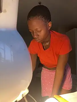 freakyyslutt online show from March 17, 2026, 4:04 am